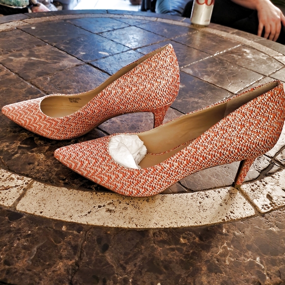 Alfani Womens Jeules Pointed Toe Slip On Pumps Red 10 NWOT - Picture 3 of 5